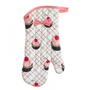 Cute cupcake oven mitts by Jessie Steele
