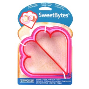Heart-shaped sandwich cutter