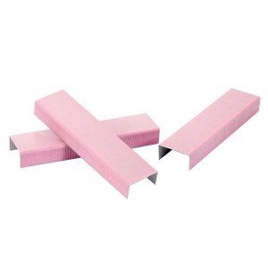 Girly office supplies: Pink staples